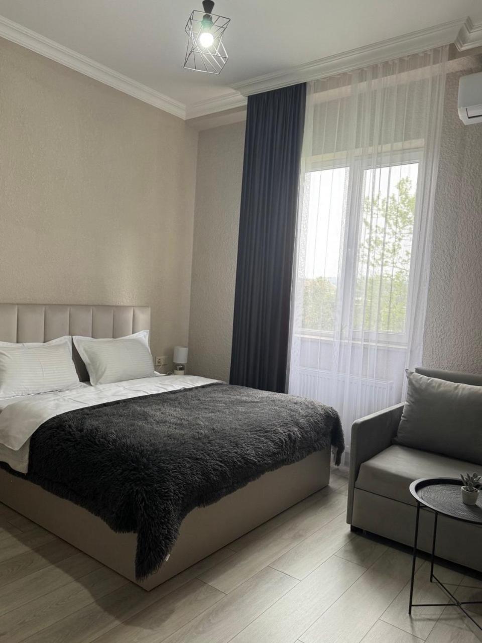 Guest House Nima Kutaisi Zewnętrze zdjęcie